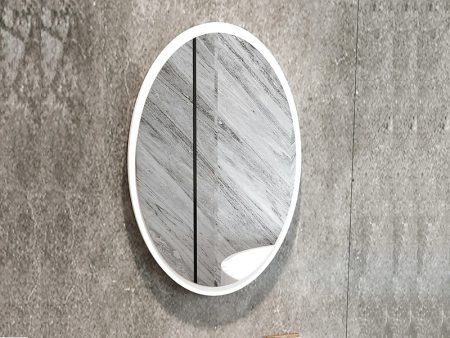 ovalno belo ogledalo 2